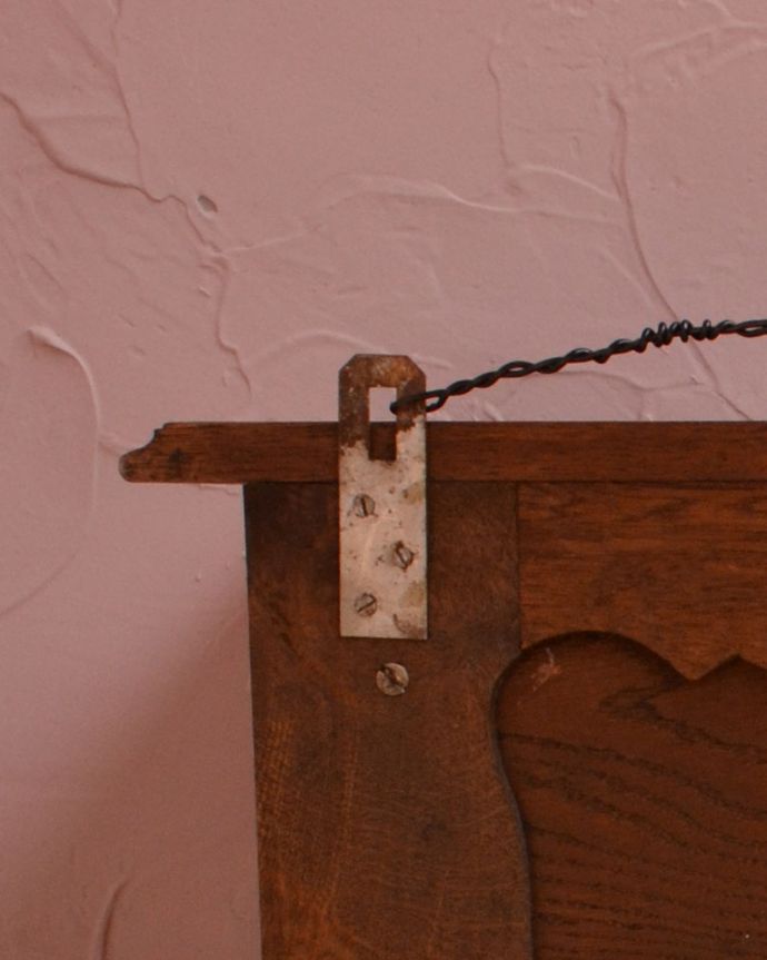 ウォールシェルフ・ウォールハンガー　アンティーク家具　フランスアンティークの壁付け家具、ライオンのフックがカッコイイウォールハンガー（壁付けシェルフ）。重量があるので壁に取り付けの際は、しっかりとネジで固定してください。(j-1783-f)