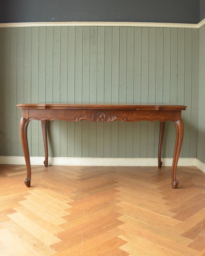 ロイドテーブル アンティーク家具 3WAYで楽しめるドローリーフテーブル(伸張式)、南プロヴァンスのアンティーク家具。脚がスッキリしているので、圧迫感がありません。(j-1855-f)