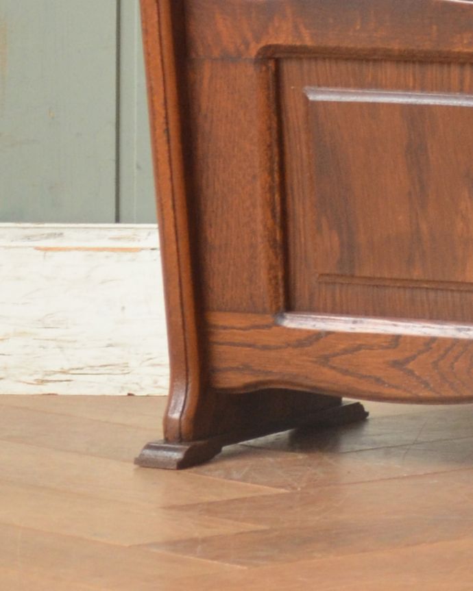 マガジンラック　アンティーク家具　和室にも合うフランス輸入の小さな家具、おしゃれなアンティークマガジンラック。メンテナンスしているので安心してお使いいただけます。(j-1894-f)