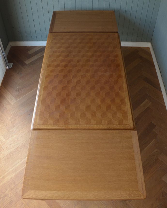 ロイドテーブル　アンティーク家具　３つのサイズ展開！ドローリーフテーブル、伸張式のアンティーク南仏家具。広げるとみんなで囲めてとっても楽しいですよ。(j-1921-f)