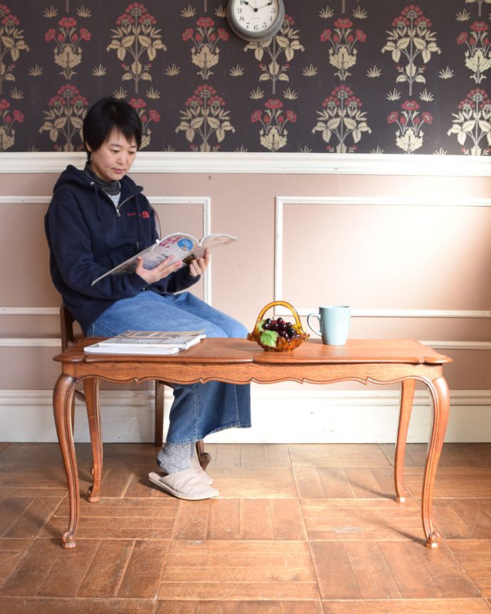 ロイドテーブル アンティーク家具 長方形タイプのコーヒーテーブル、フランスのアンティーク家具。どこでも置けるちょうどいいサイズのテーブル。(j-1931-f)