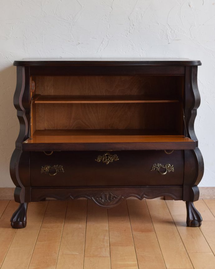 アンティークのチェスト　アンティーク家具　南フランススタイルのアンティーク家具、シックなカラーの珍しいチェスト＆シェルフ（コモード） 。開いたときはこんな感じです。(j-1936-f)