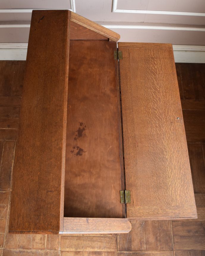 ビューロー アンティーク家具 フランス輸入の美しいアンティークビューロー(デスク)。天板もピカピカにお直ししました。(j-1947-f)