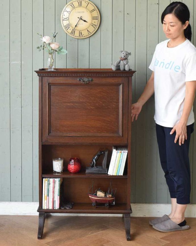 ビューロー　アンティーク家具　両側とも正面にできるスチューデントビューロー、アンティーク家具。コンパクトだから、どこでも置けちゃうビューロー学生さん用に作られた小さなサイズのビューロー。(j-1973-f)