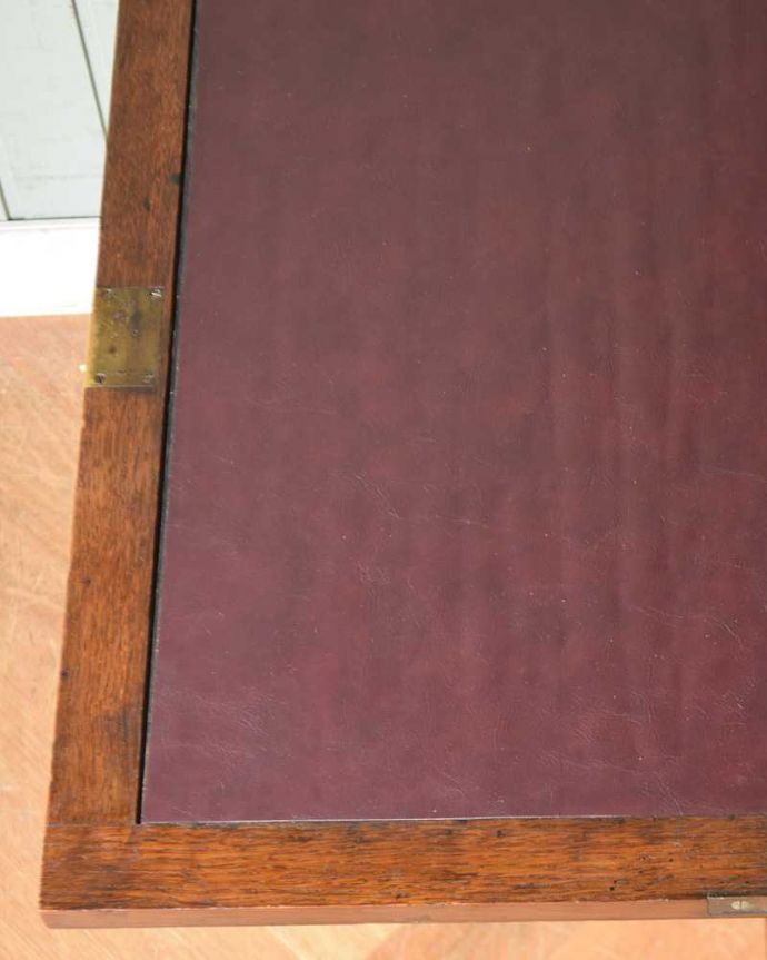 ビューロー　アンティーク家具　両側とも正面にできるスチューデントビューロー、アンティーク家具。ピッカピカにお直ししたので、楽しんで使って下さい。(j-1973-f)