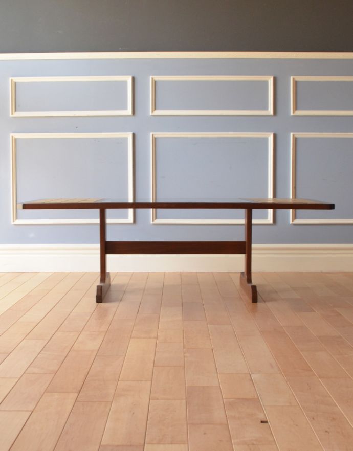 ロイドテーブル　アンティーク家具　1960年代のアンティーク コーヒーテーブル。スッキリした脚です。(k-770-f-1)