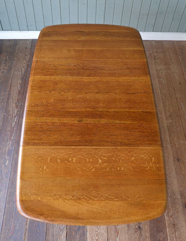 アンティーク家具　シンプルな伸張式のアンティーク家具、アーコールのドロップリーフテーブル。スマートな雰囲気に使える四角い天板。(k-1001-f)