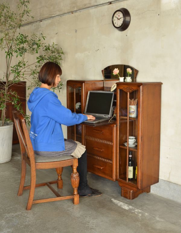 ビューロー　アンティーク家具　アンティークの収納家具、イギリスから来たサイドバイサイド。ビューロー機能は椅子を持ってくるだけでちょっとしたデスクにもなります。(k-1005-f)
