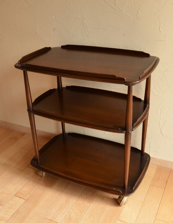 アーコールの家具　アンティーク家具　アーコールのヴィンテージ家具、キャスター付きワゴン（トローリー）。３段になっているので収納力があります。(k-1009-f)