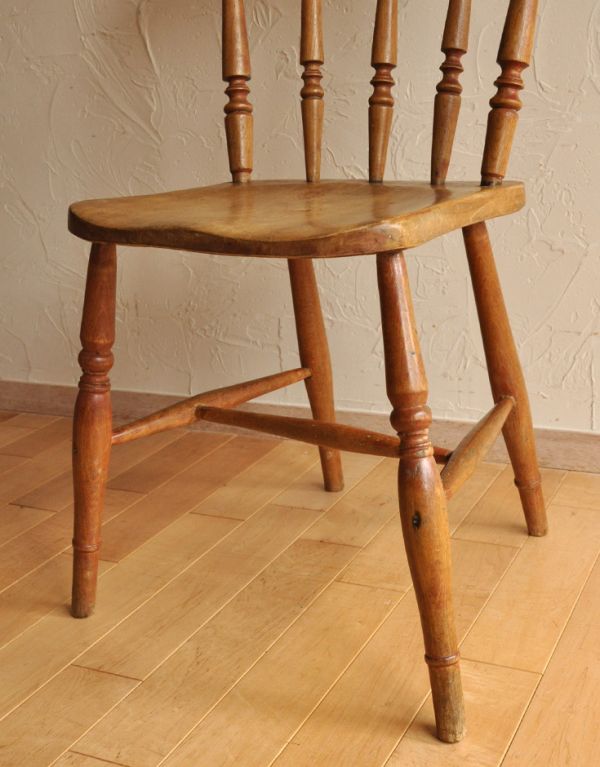 イギリスのアンティークの椅子、ナチュラルカラーの木製キッチンチェア