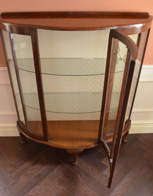 アンティークのキャビネット アンティーク家具 イギリスのアンティーク家具、飾って楽しむガラスのショーケース。キレイに修復してありますので、いろんなものを収納して下さい。(k-1020-f)