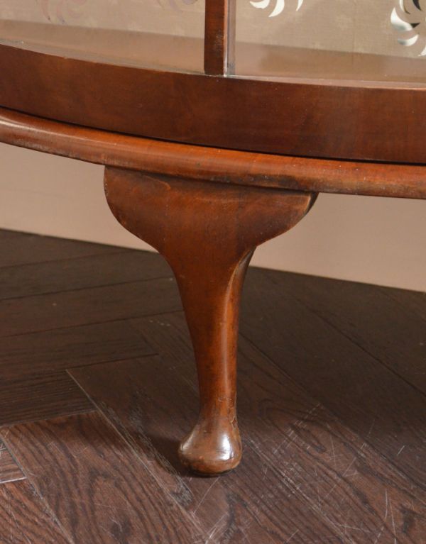 アンティークのキャビネット アンティーク家具 イギリスのアンティーク家具、飾って楽しむガラスのショーケース。きちんと支えます。(k-1020-f)