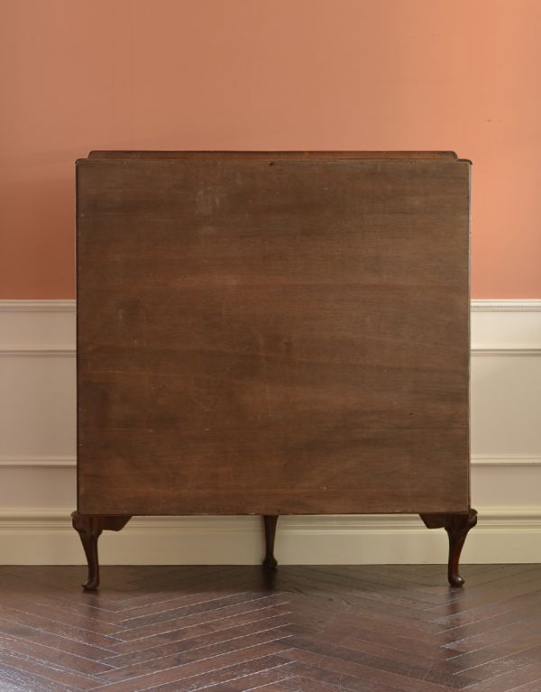 アンティークのキャビネット アンティーク家具 イギリスのアンティーク家具、飾って楽しむガラスのショーケース。キチンとメンテナンスしてあるので、裏側もキレイです。(k-1020-f)