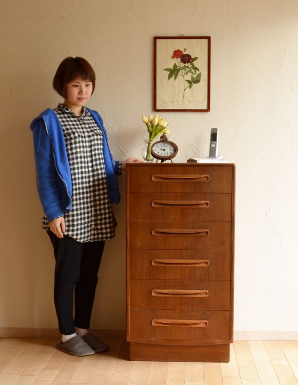 アンティーク家具　ビンテージの北欧インテリア、G-PLANの６段チェスト。スリムなチェストです。(k-1022-f)