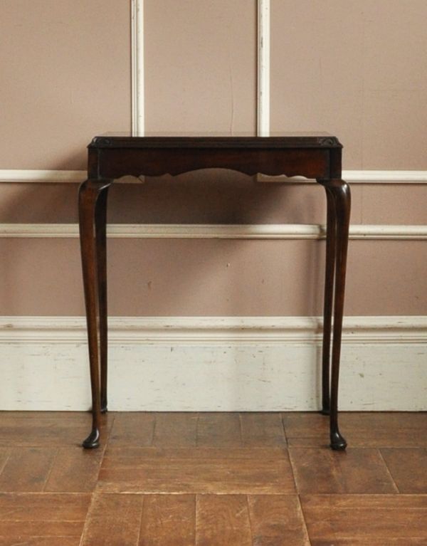 アンティーク家具　どんな使い方もできる便利なアンティークのオケージョナルテーブル。きちんと修復しているので、届いたその日からお使いいただけます。(k-1038-f)