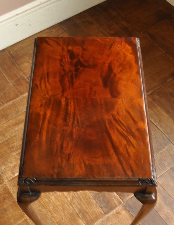 アンティーク家具　どんな使い方もできる便利なアンティークのオケージョナルテーブル。天板もキレイに仕上げました。(k-1038-f)