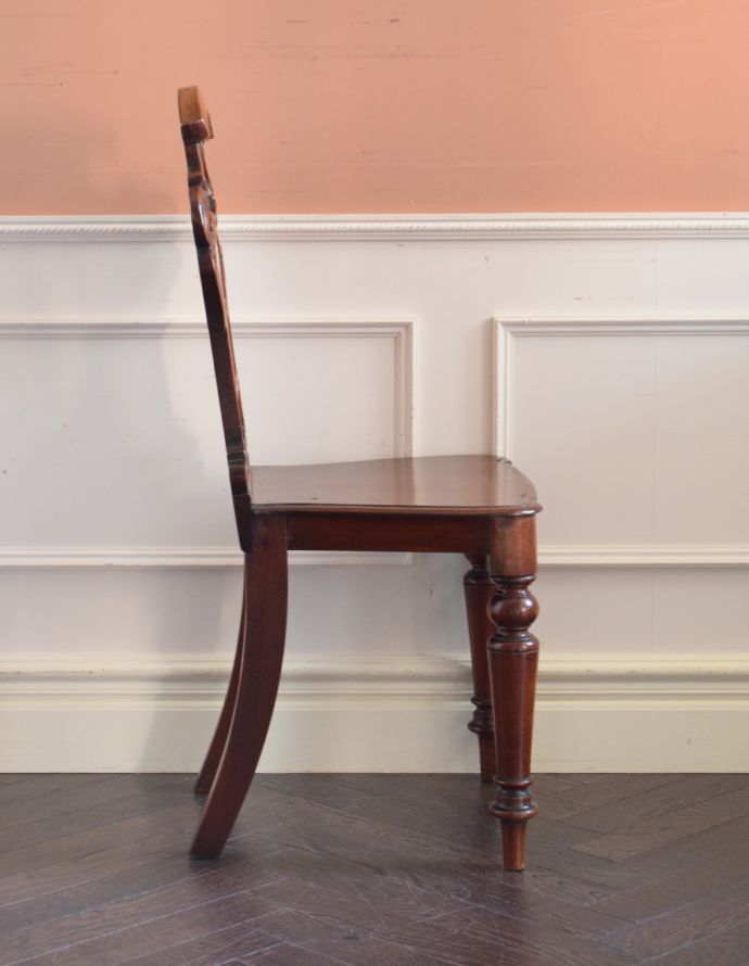 芸術的に美しいアンティークのホールチェア、英国で出会った椅子(k