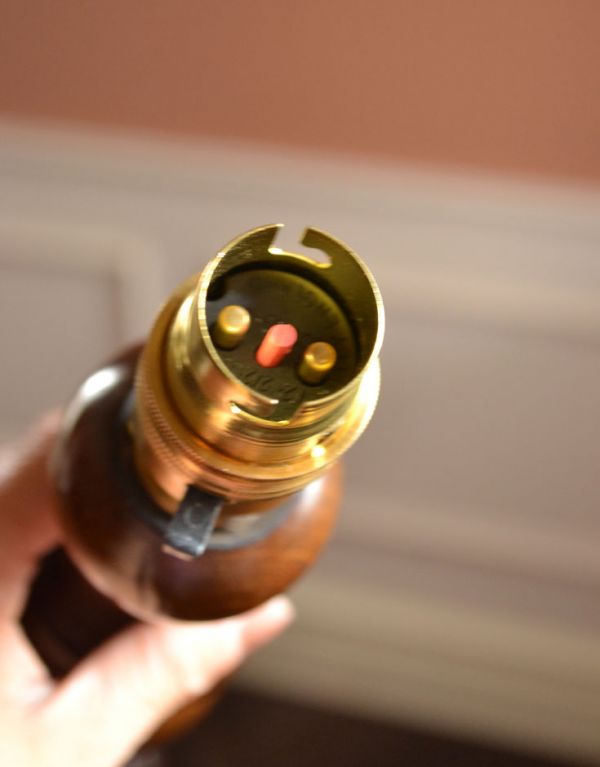 スタンドライト 照明・ライティング イギリスのアンティークスタンド照明、布シェードのフロアランプ。全てオーバーホールしてありますので、安心してお使いください。(k-1089-f)