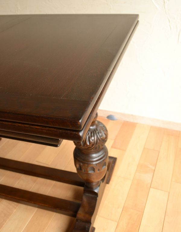 ロイドテーブル アンティーク家具 イギリスのアンティーク家具、重厚な脚のドローリーフテーブル(ダイニングテーブル)。大人っぽいカラーで落ち着きがあります。(k-1094-f)
