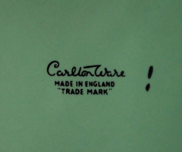 英国クラシックスタイル アンティーク雑貨 1990年代カールトンウェア社のティーポット(グリーンの車)。バックスタンプ入りです。(k-1118-z)