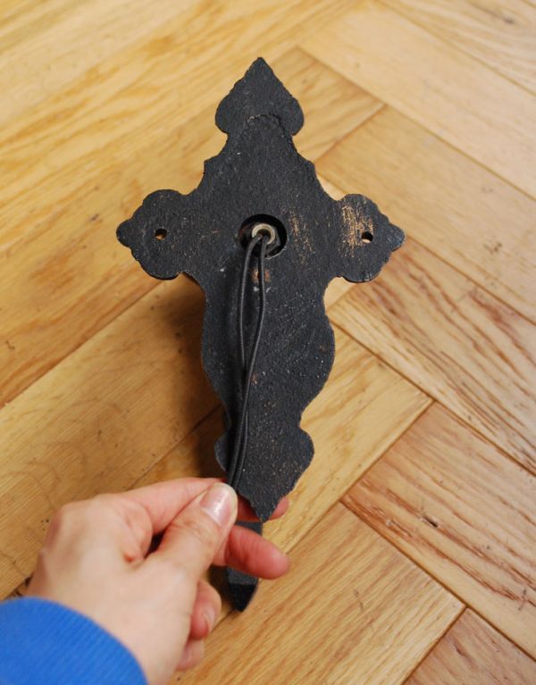 壁付けブラケット 照明・ライティング フランス便で到着 アンティークのシックなウォールブラケット。裏はこんな感じです。(k-1127-z)