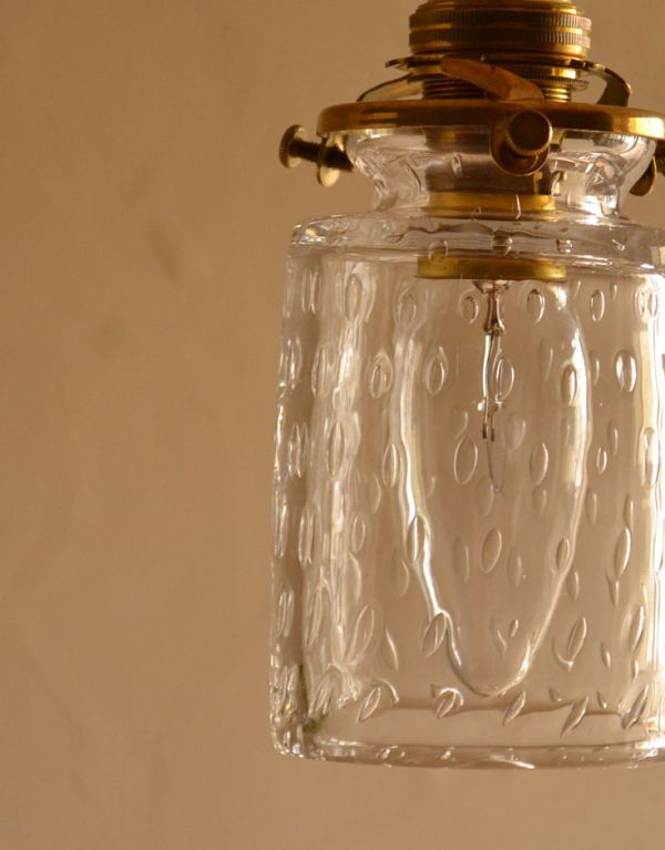 照明・ライティング バブルガラスのアンティークシェード、イギリスペンダントライト。シェードは、アンティークのため、誤差があったり、キズ、汚れが入っている場合もあります。(k-1129-z)