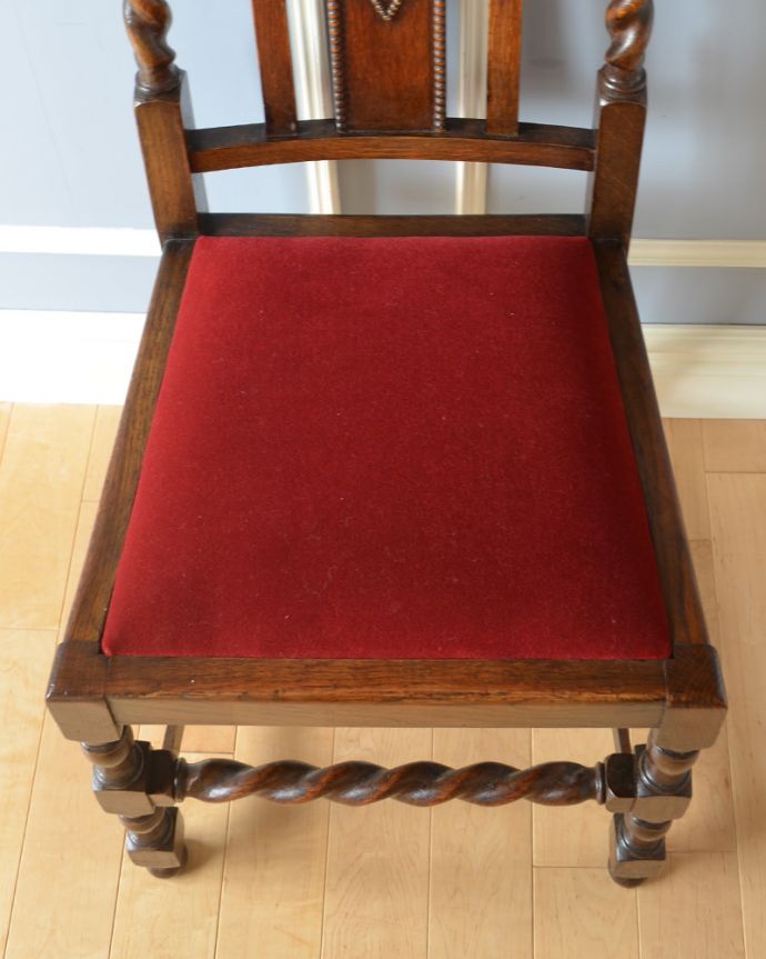 クラシックな英国のダイニングへ、アンティークのオークチェア(k-1132