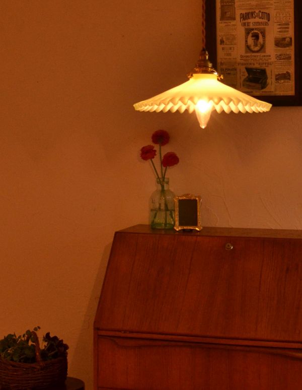 照明・ライティング ミントグリーンのフレンチレース、アンティークシェード。ミルクガラスのミントグリーン。(k-1136-z)