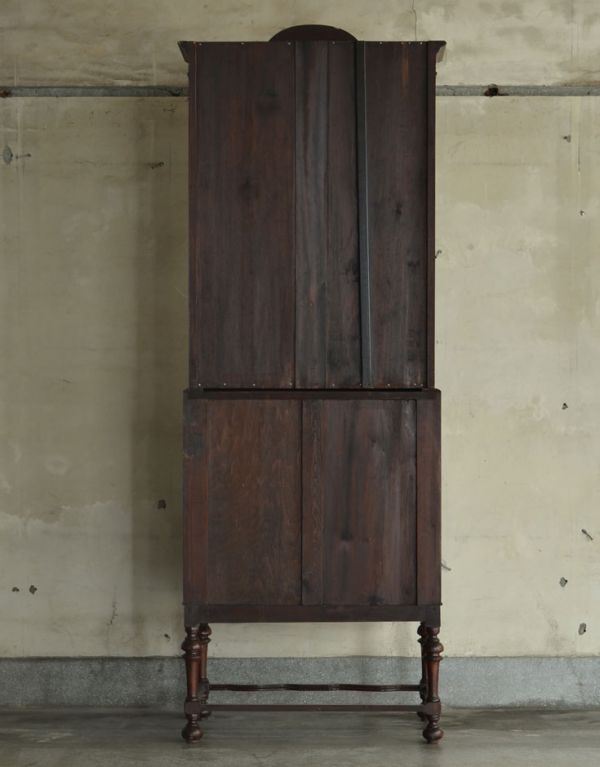 サイドバイサイド　アンティーク家具　木目の模様がキレイなアンティーク家具、英国のビューローブックケース。キチンとメンテナンスしてあるので、裏側もキレイです。(k-1143k-f)