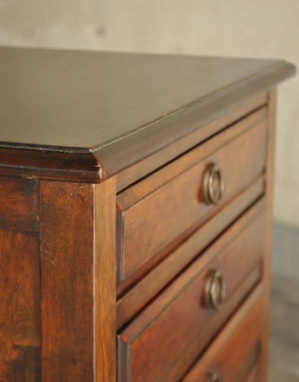 アンティークのチェスト　アンティーク家具　お洒落なアンティーク英国家具、ミュージックキャビネット（収納家具）。角もキレイな状態です。(k-1144k-f)