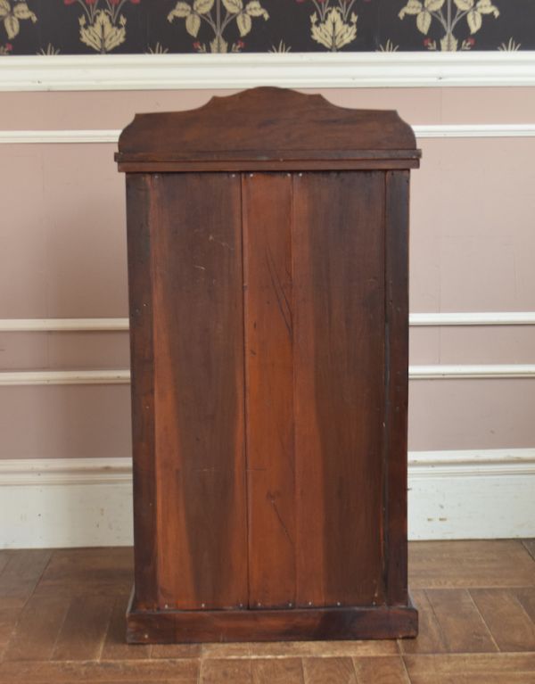 アンティークのキャビネット アンティーク家具 美しい英国のアンティーク家具、象嵌がたっぷりのペディスタルカップボード。裏側もキレイな状態です。(k-1153k-f)