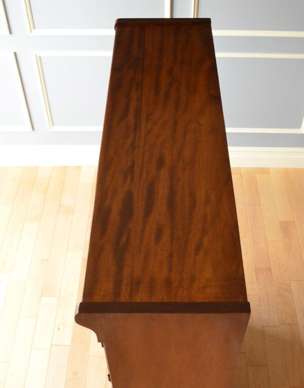 アンティークのキャビネット　アンティーク家具　アンティークのスタッキングブックケース、ビューローキャビネット（デスク）。天板の塗装もキレイに仕上げました。(k-1158-f)