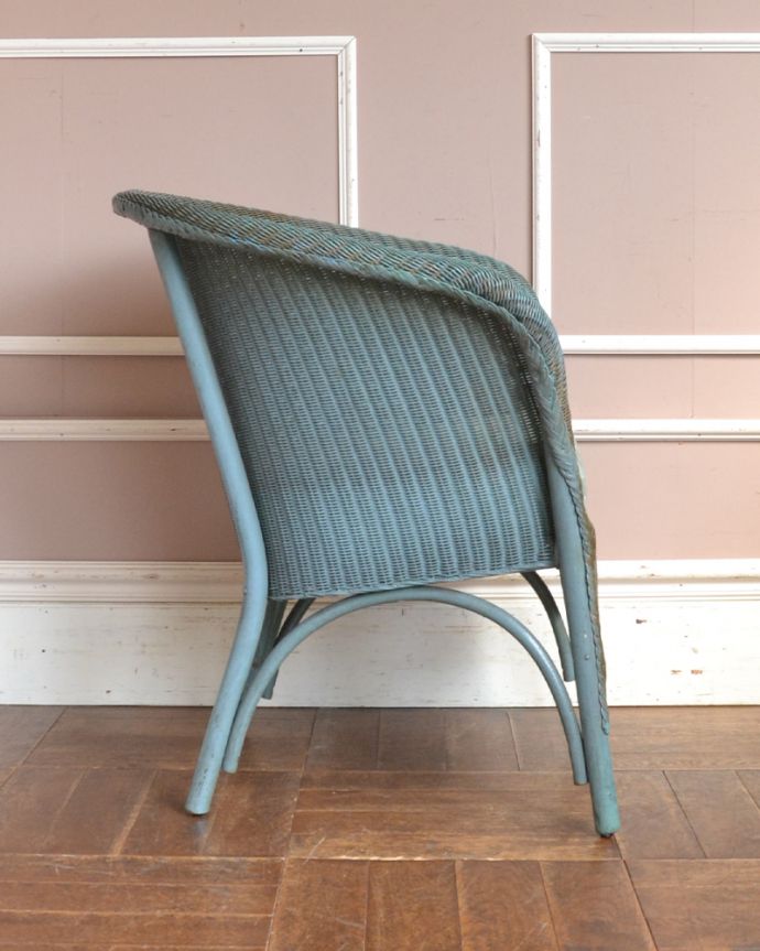 ロイドルーム　アンティーク チェア　アンティークの英国チェア、グリーン×ゴールドのロイドルームチェア（クッション付き）。横から見るとこんな感じ。(k-1159-c)