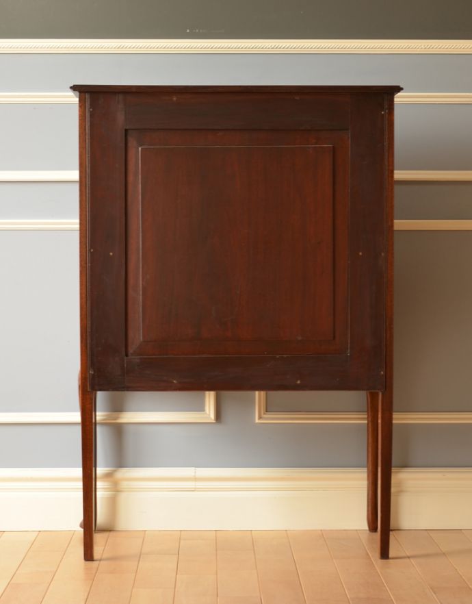 サイドバイサイド アンティーク家具 英国のオシャレなアンティーク家具、小ぶりなビューロー(デスク)。きちんとメンテナンスしてあるので、裏側もキレイです。(k-1160-f)