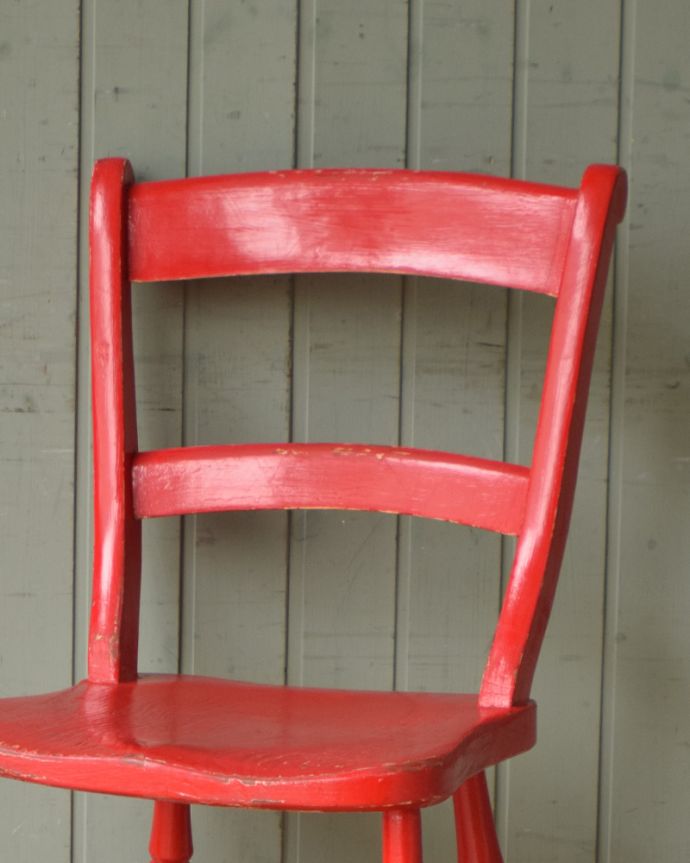 キッチンチェア　アンティーク チェア　ポップなカラーでお部屋を彩るアンティークのキッチンチェア。キズや汚れ、木目や色は1脚1脚微妙に違いますが、どれもキレイに仕上げています。(k-1177-c)