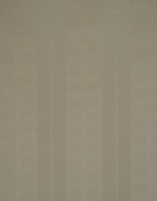 アンティークのキャビネット　アンティーク家具　英国スタイルのアンティーク家具、ウォルナット材のキレイなガラスキャビネット。食器やお気に入りのアイテムが引き立つようなシンプルな生地に新しく張り替えました。(k-1180-f)