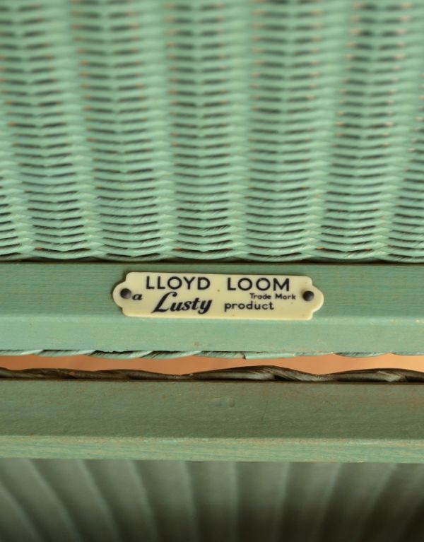 ロイドルーム　アンティーク家具　イギリスのアンティーク家具、チューリップが可愛いロイドルームランドリーボックス（グリーン）。ロイドルームのタグもキレイに残っています。(k-1183-f)