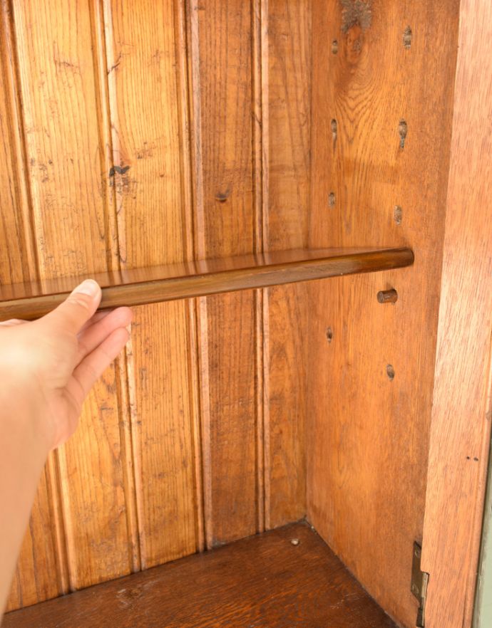 ビューロー　アンティーク家具　ステンドグラス入りのアンティーク家具、英国のビューローブックケース（本棚とデスク） 。扉内の棚板は、可動します。(k-1190-f-1)