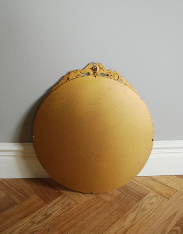 アンティーク カッティングミラー アンティーク雑貨 お花の装飾がエレガントなアンティークミラー(ゴールド)。裏面は木肌です。(k-1204-z)