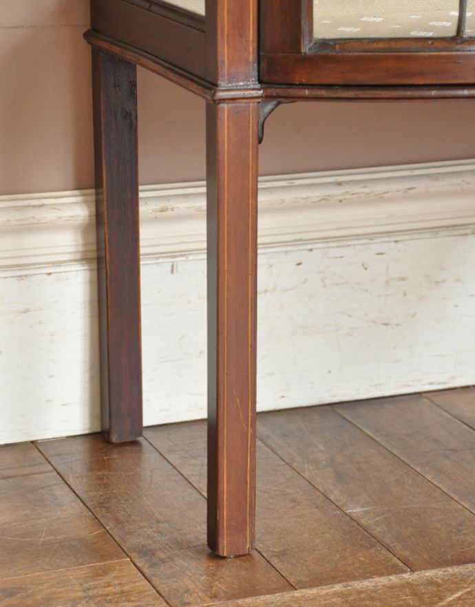 アンティークのキャビネット アンティーク家具 ステンドグラスとミラーが付いたアンティーク家具、キレイなガラスキャビネット。きちんと支えます。(k-1205-f)