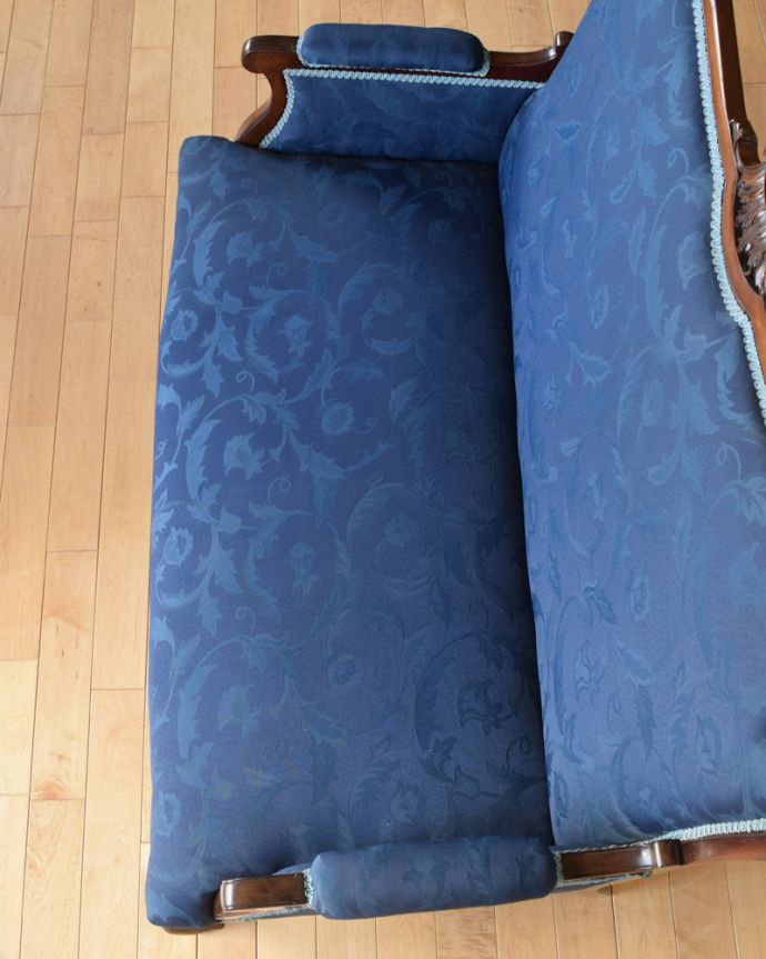 セティ・ソファ・ベンチ　アンティーク チェア　イギリスから来たインテリア、大人っぽい色味のアンティークセティ（２Pソファ）。ゆったり腰掛けてくつろいでくださいね。(k-1213-c)