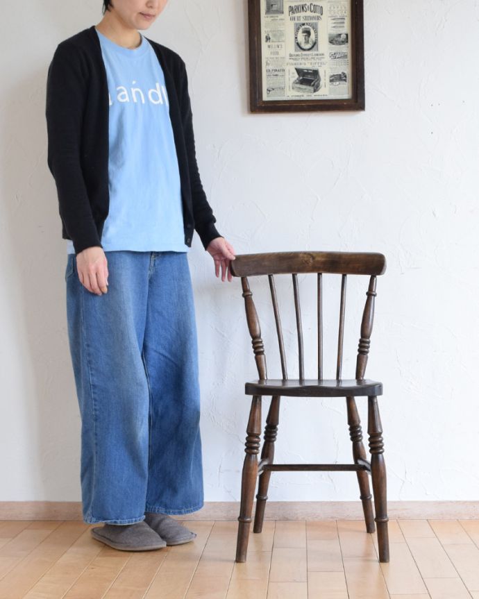 ダイニングチェア　アンティーク チェア　イギリス輸入のアンティークの椅子、ナチュラルで使いやすいキッチンチェア。インテリアとして置いても絵になります。(k-1240-c)