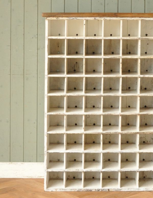 オープンシェルフ・オープンラック　アンティーク家具　ナチュラルなアンティークのペイント家具、オープン棚のシェルフ。しっかりメンテナンスしてありますので安心して大切なものをディスプレイしてください。(k-1253k-f)