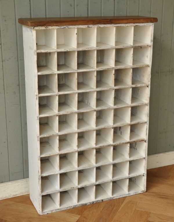 オープンシェルフ・オープンラック　アンティーク家具　ナチュラルなアンティークのペイント家具、オープン棚のシェルフ。内側も美しい状態です。(k-1253k-f)