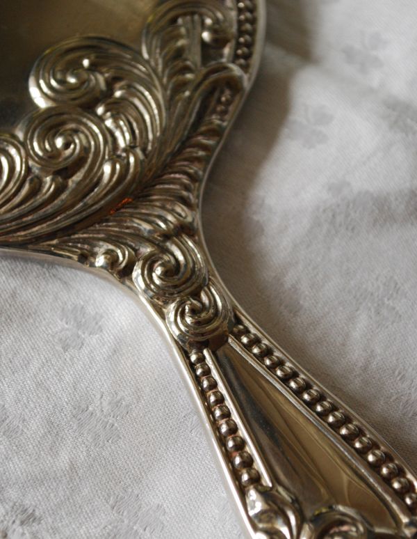 アンティークシルバーのハンドミラー（手鏡）、英国のシルバープレート