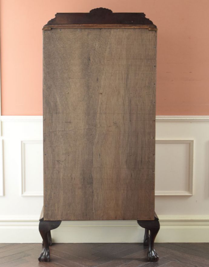 アンティークのキャビネット　アンティーク家具　高級なマホガニー材を使った家具、上品なアンティークのガラスキャビネット。キチンとメンテナンスしてあるので、裏側もキレイです。(k-1268-f)