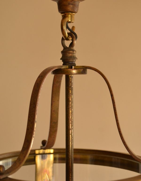 ペンダントライト 照明・ライティング イギリス輸入のアンティーク照明、ガラスシェードのオシャレなペンダントランプ。アンティークの風合いを感じます。(k-1269-z)