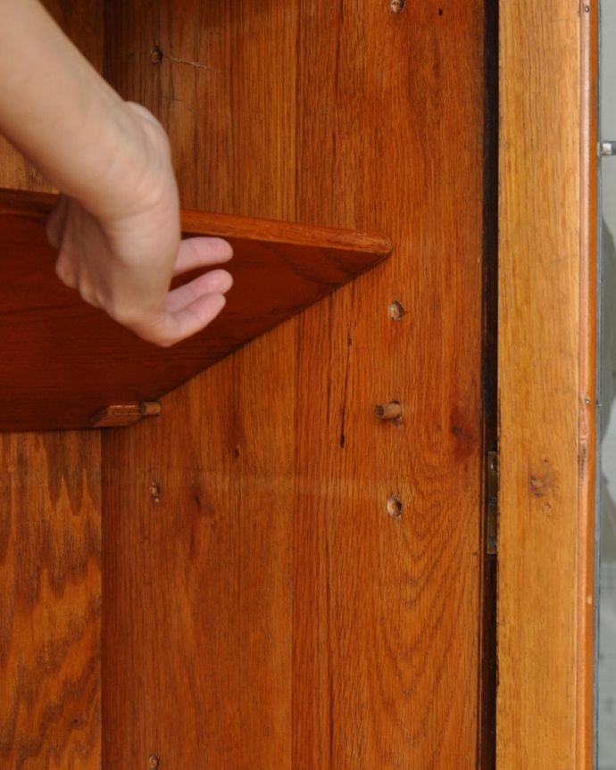 ビューロー　アンティーク家具　大きなガラス扉が美しいアンティーク家具、サイドバイサイド（デスク＆本棚）。ガラス扉内の棚板は可動です。(k-1273-f)