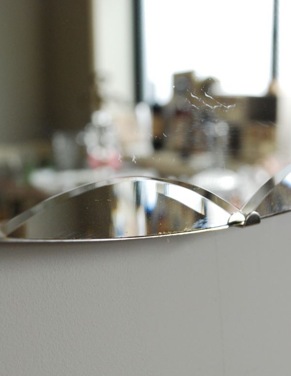 アンティーク カッティングミラー アンティーク雑貨 洗面やトイレにお勧めのアンティークミラー、キレイなカッティングミラー。現代のミラーの倍くらいの厚みがあるんです。(k-1273-z)