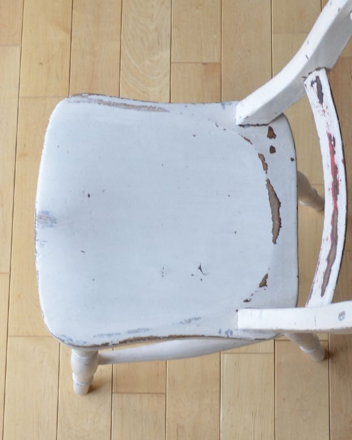 キッチンチェア アンティーク チェア お花のペイントを施したキッチンチェア、オシャレなアンティークチェア。アンティークの味わいがある座面。(k-1275-c)